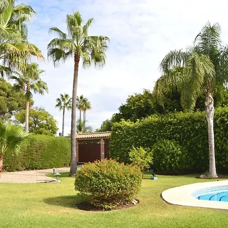 Holiday With Lovely Pool Area 300m From The Beach In Atalaya Playa