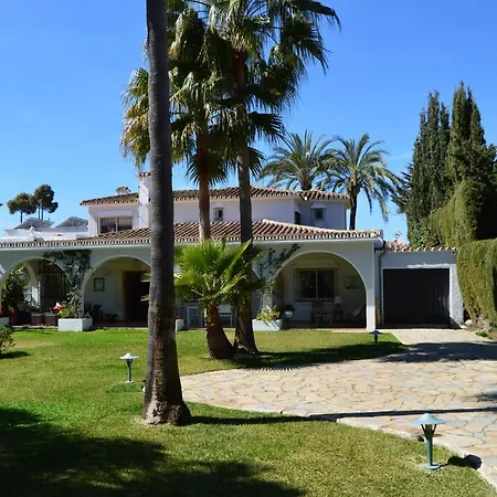 Holiday With Lovely Pool Area 300m From The Beach In Atalaya Playa