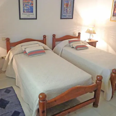Holiday With Lovely Pool Area 300m From The Beach In Atalaya Playa
